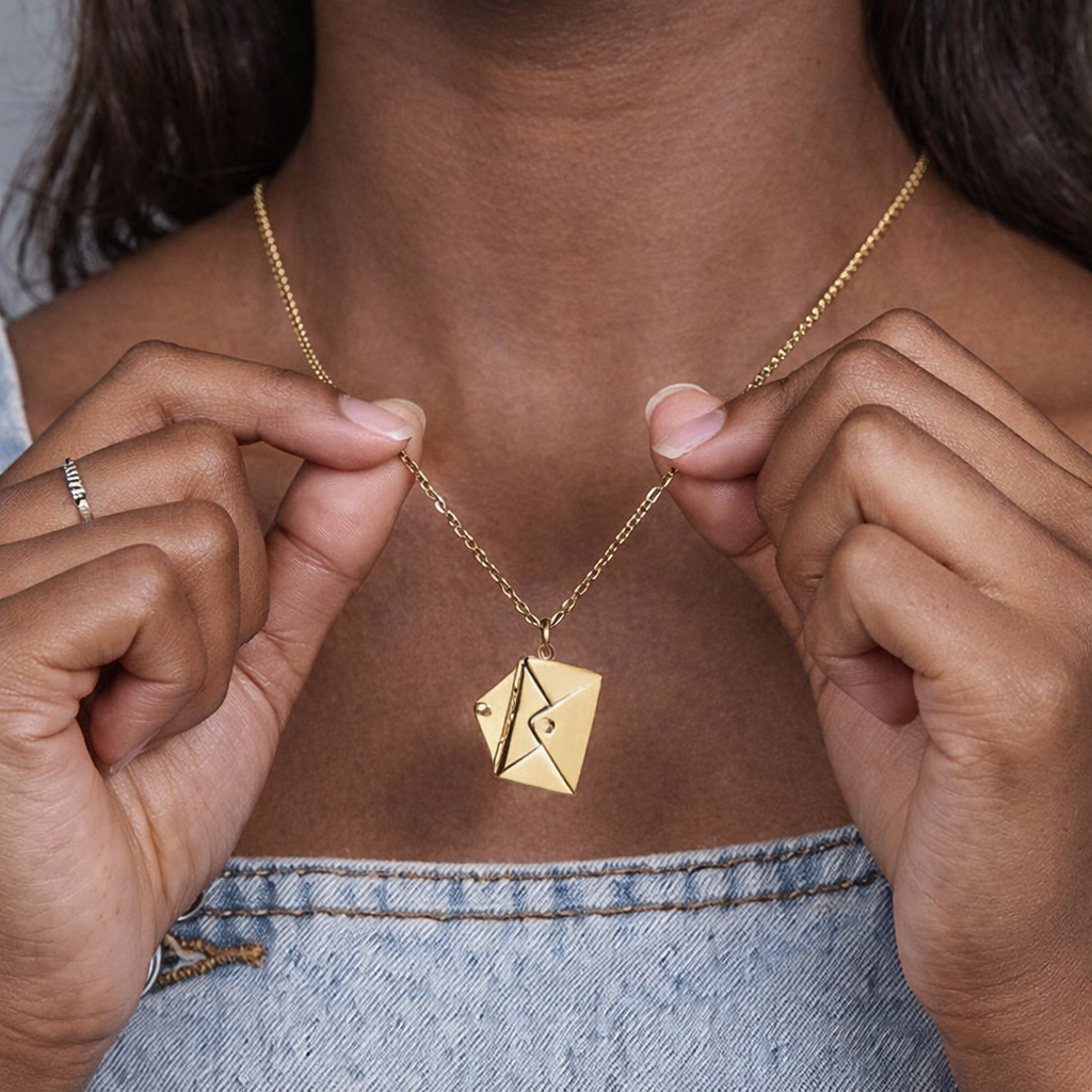 💌 Collier Enveloppe avec Message Secret Cadeau Romantique pour Femme
